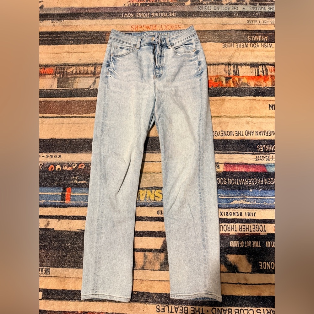American Eagle Outfitters mom straight jeans stretch  Light Blue Jeans 4